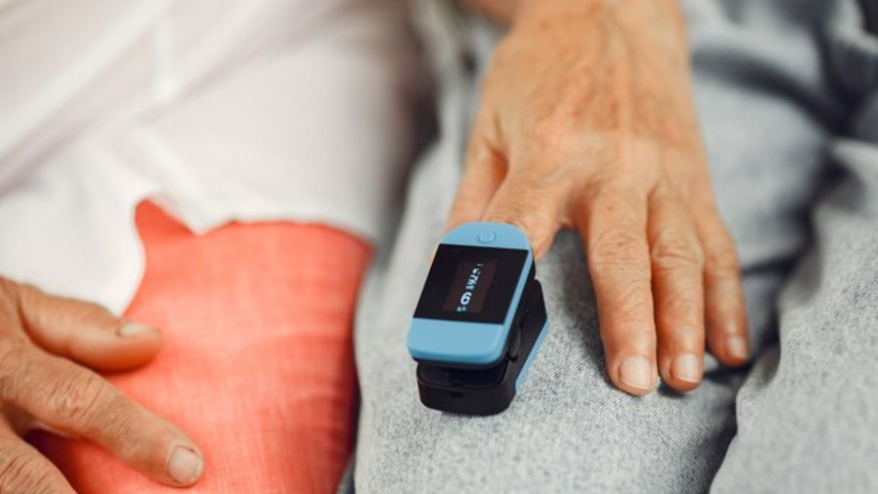 Finger Pulse Oximeter